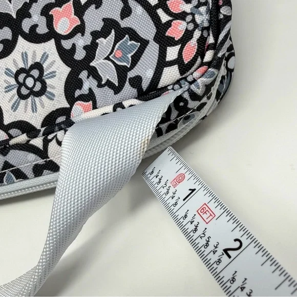 Vera Bradley Lighten Up Insulated Canvas Lunch Bag Tote Lisbon Medallion - Picture 4 of 16